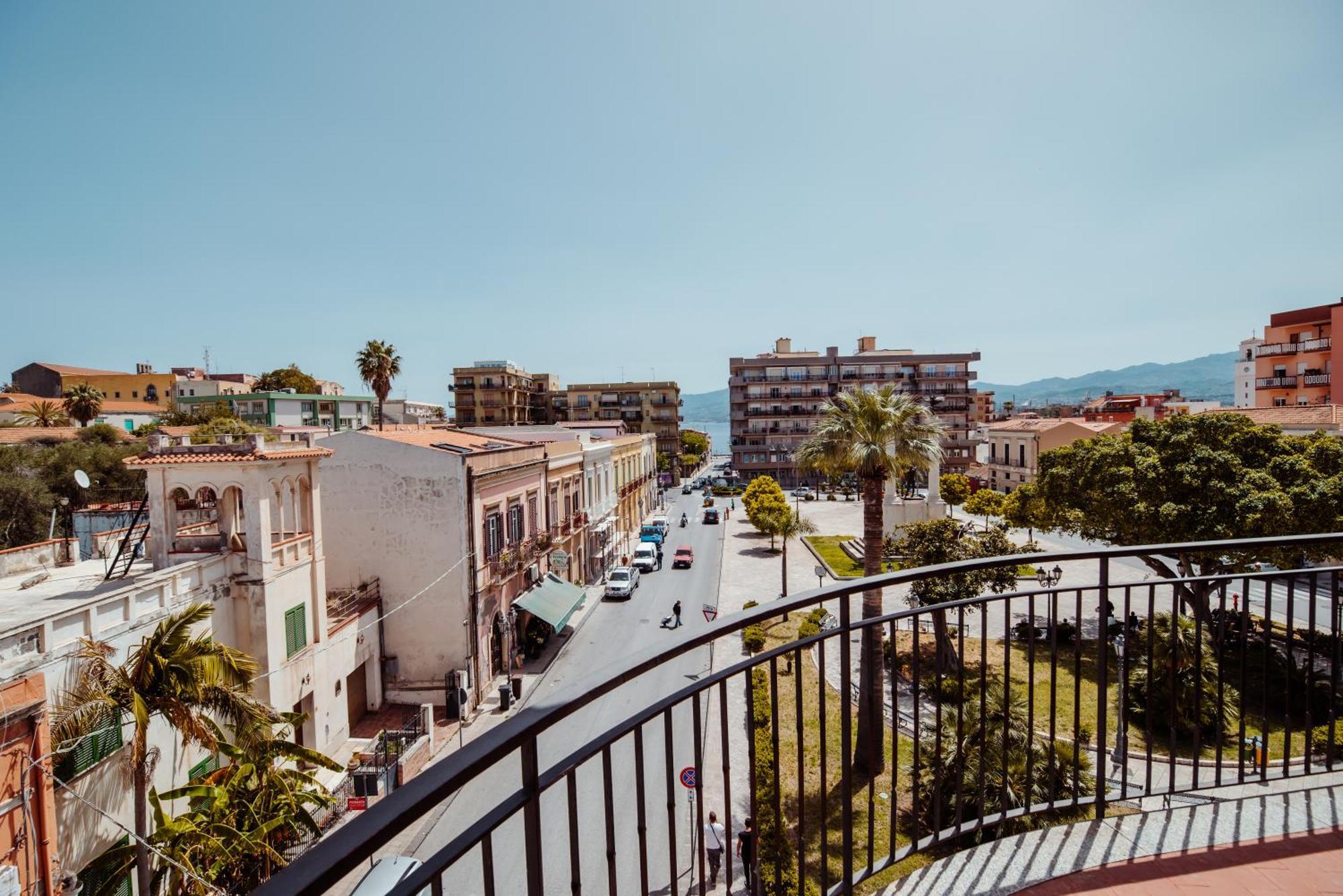 Domus Musia Apartment Milazzo Bagian luar foto